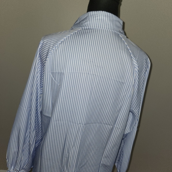 NWOT blue Striped Long sleeved Womens Blouse - Picture 2 of 5